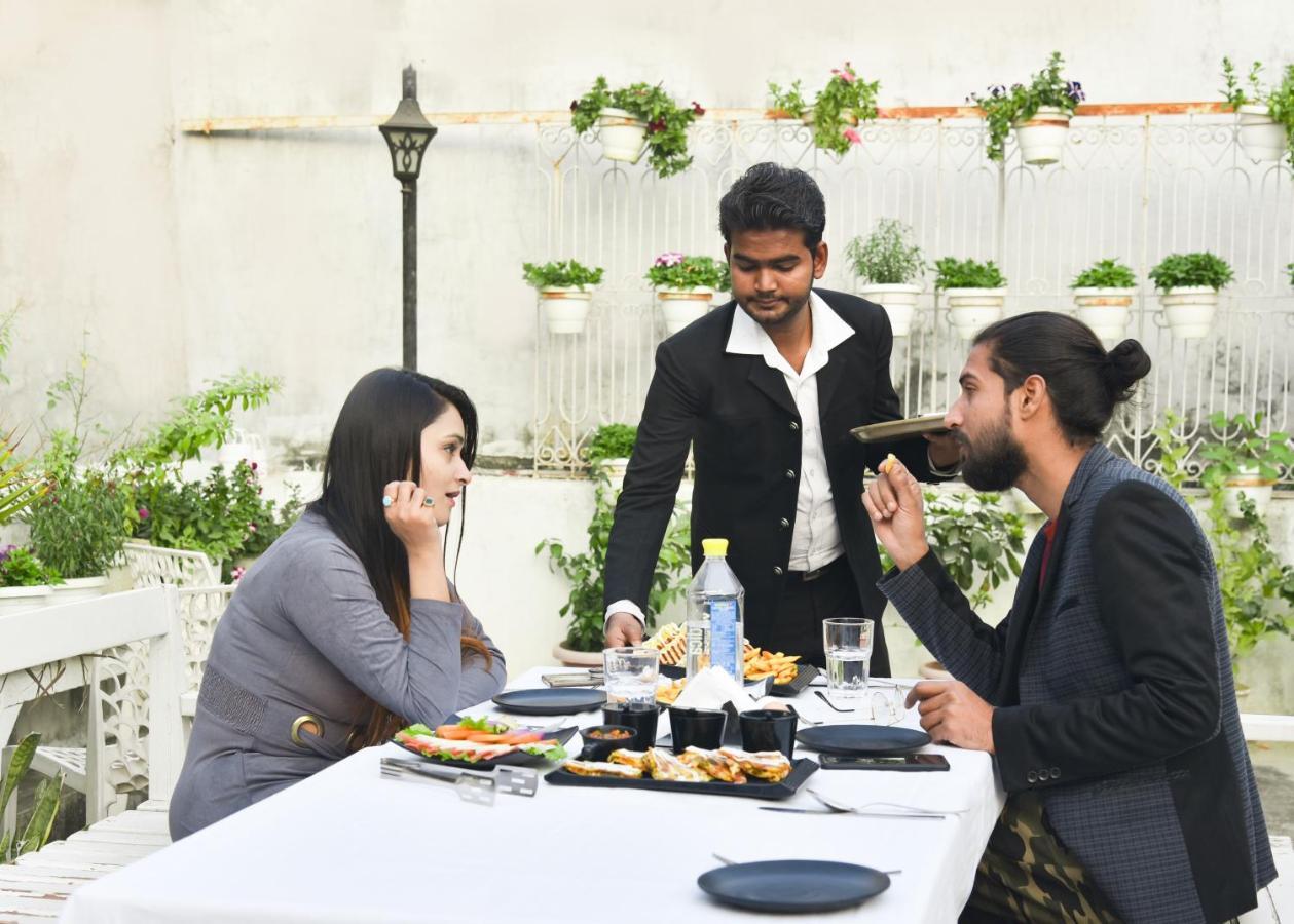 Stay Banaras - A Boutique Hotel Váránasí Exteriér fotografie